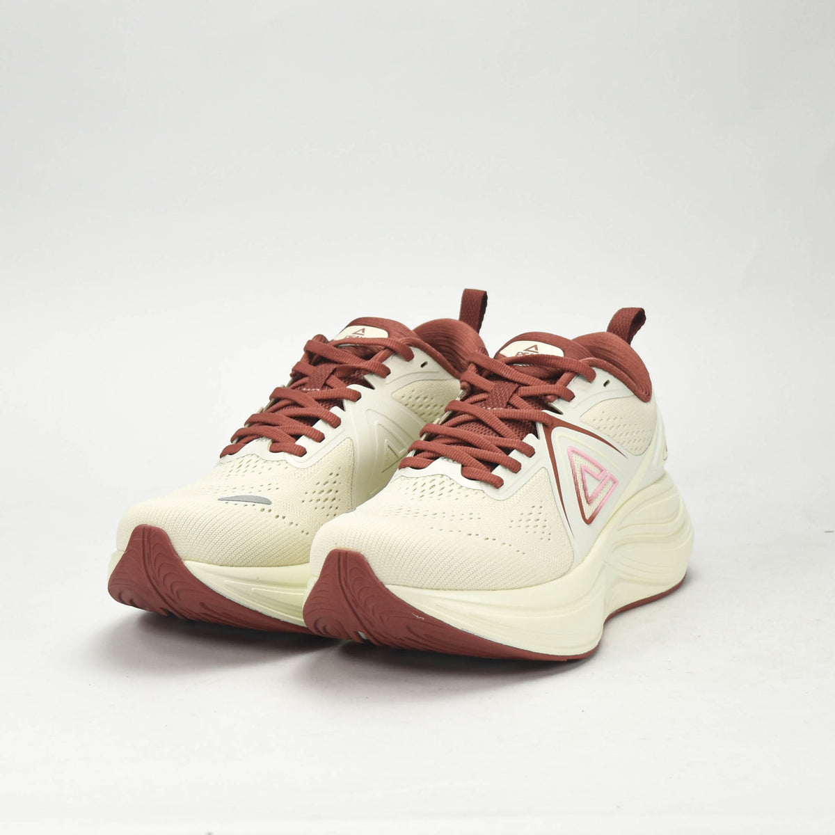 PEAK SPORTS SHOES
