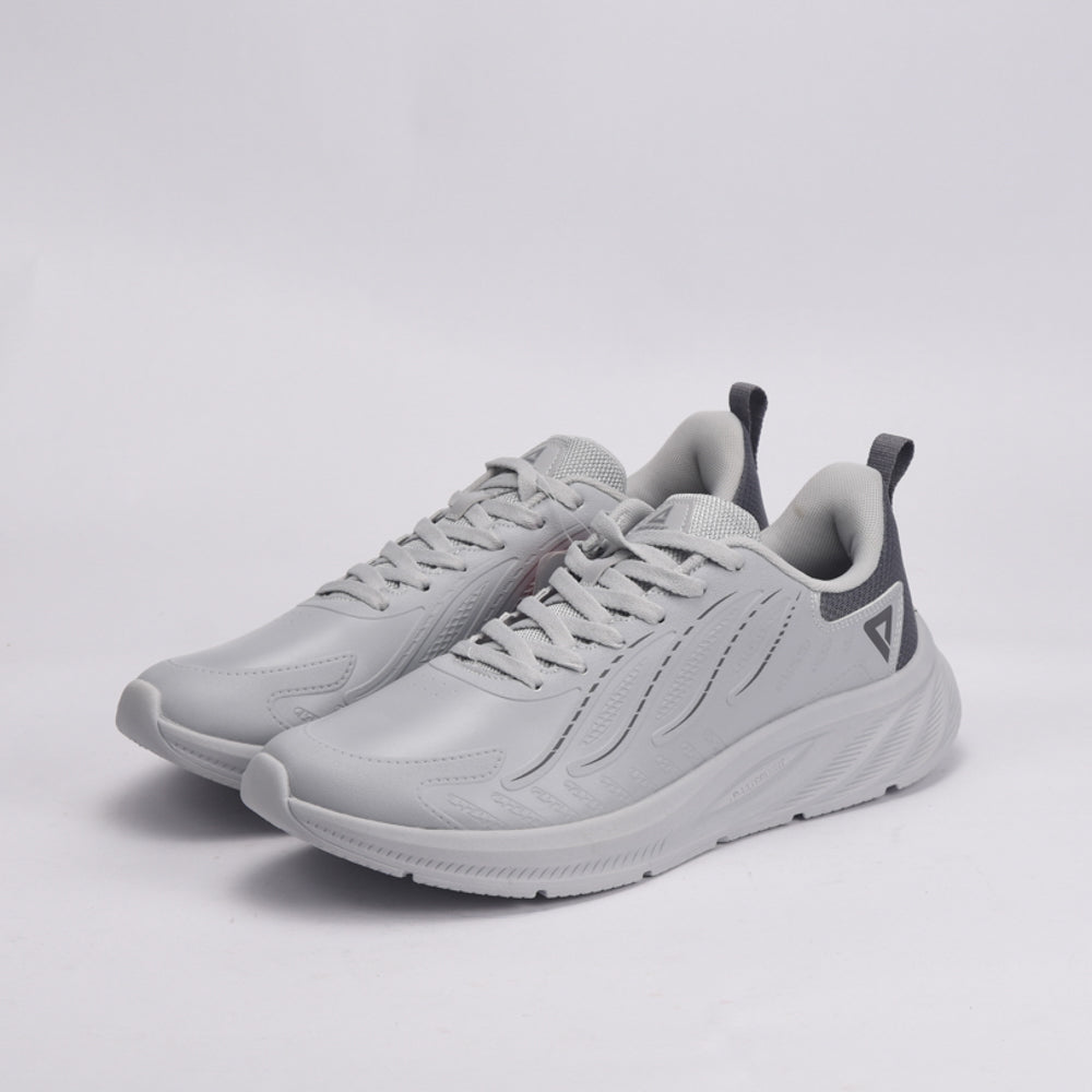 PEAK FOOTWEAR