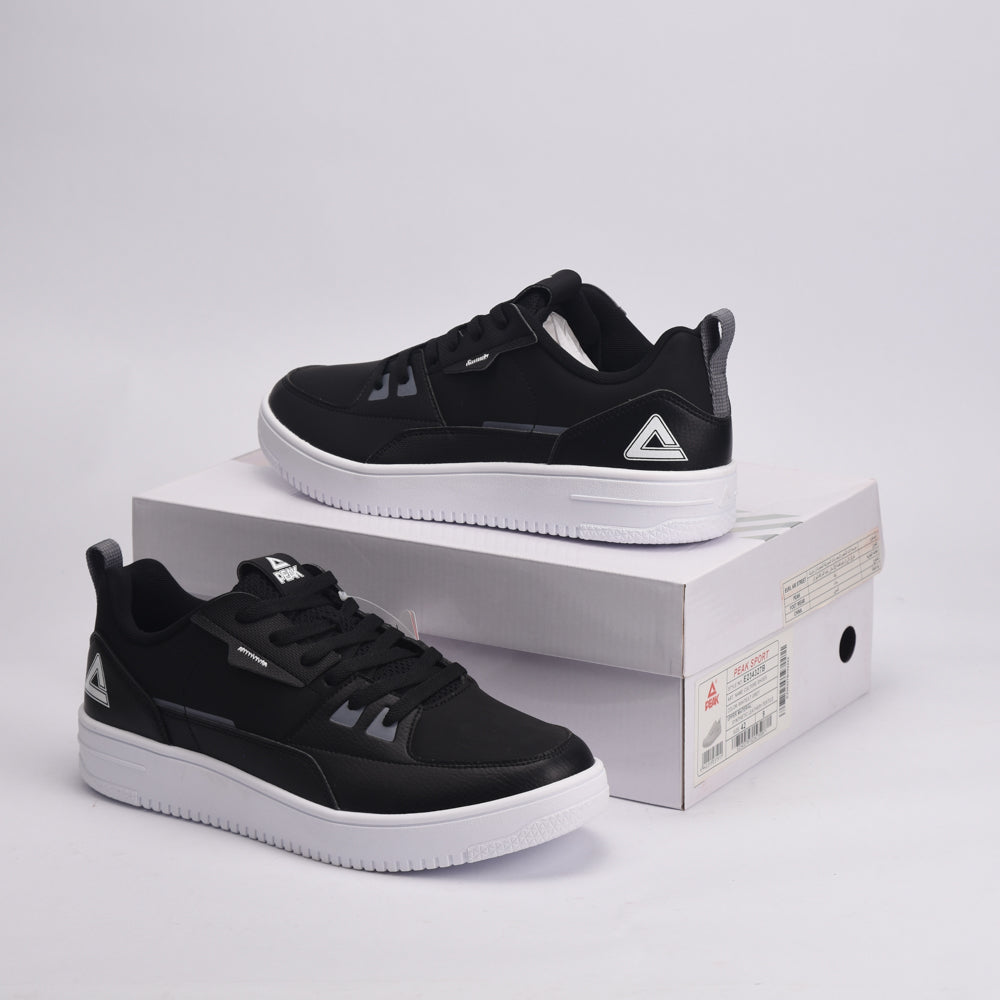 PEAK FOOTWEAR