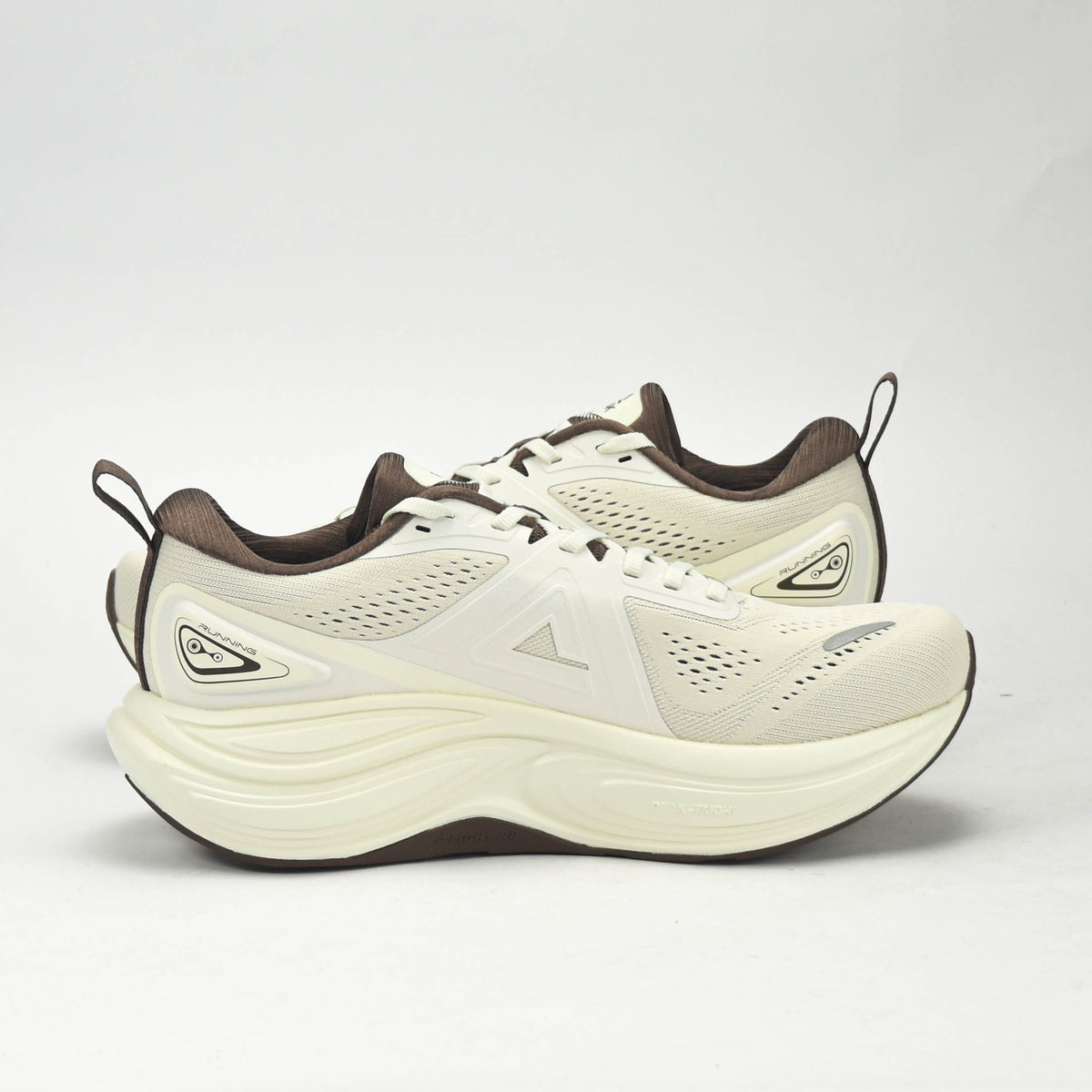 PEAK SPORTS SHOES