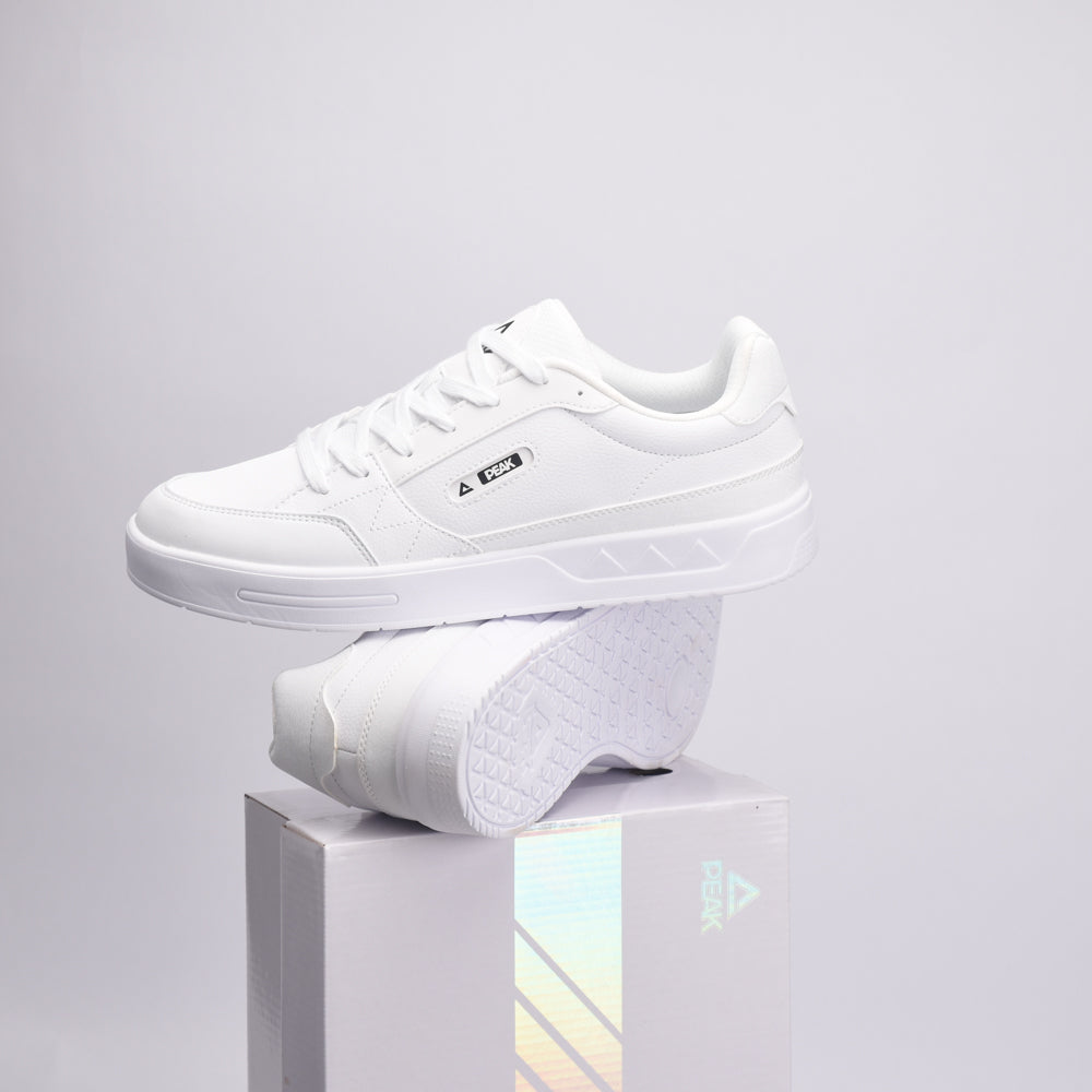 PEAK FOOTWEAR