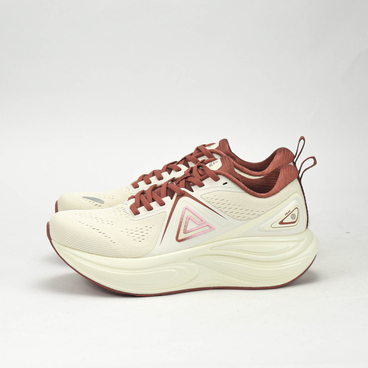 PEAK SPORTS SHOES