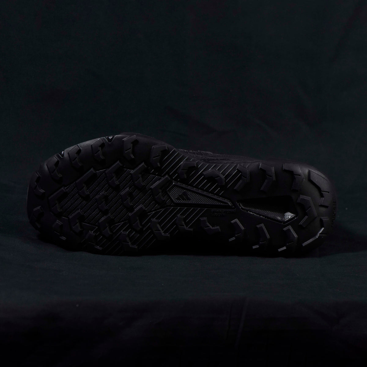ADIDAS TRACE FINDER Q47235