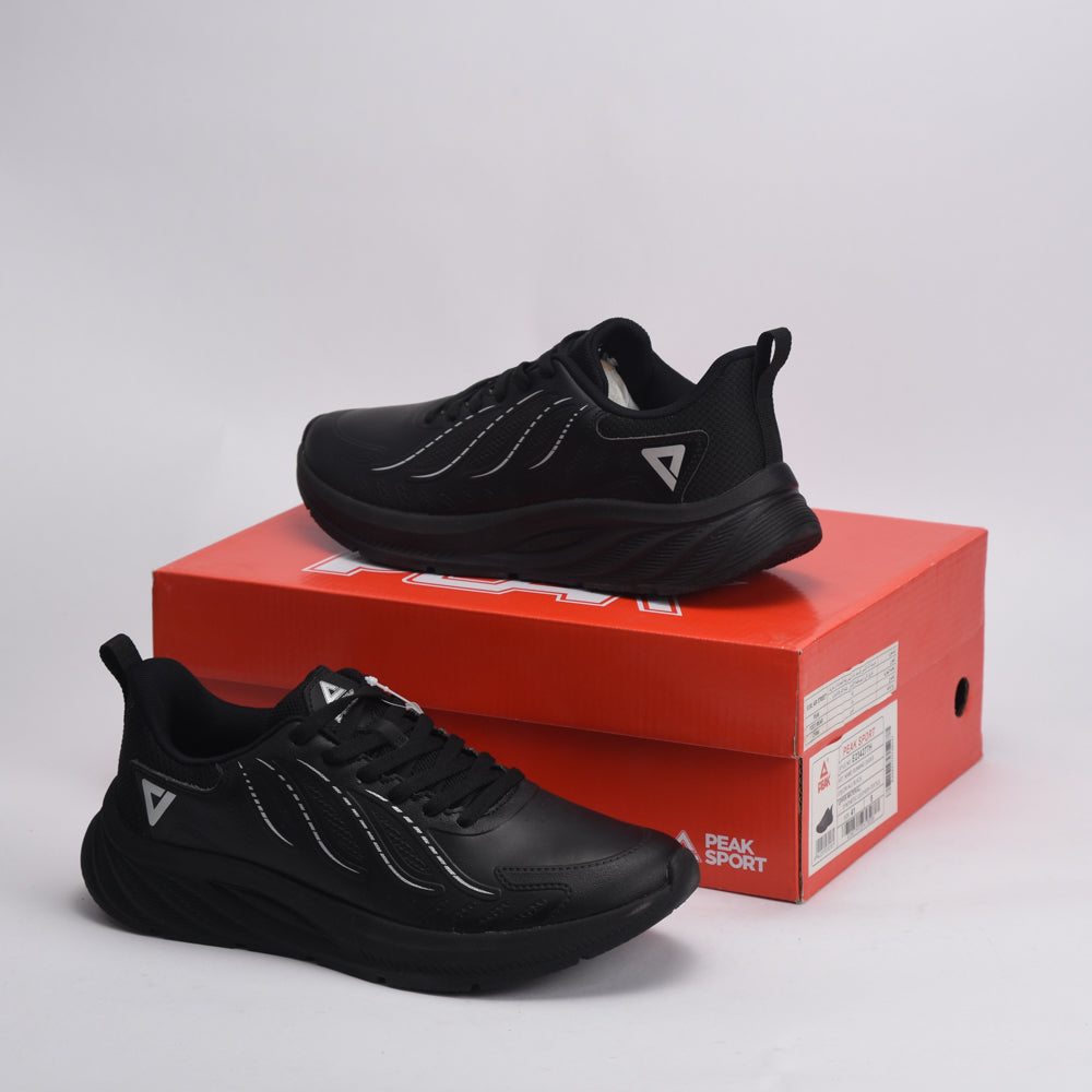 PEAK FOOTWEAR