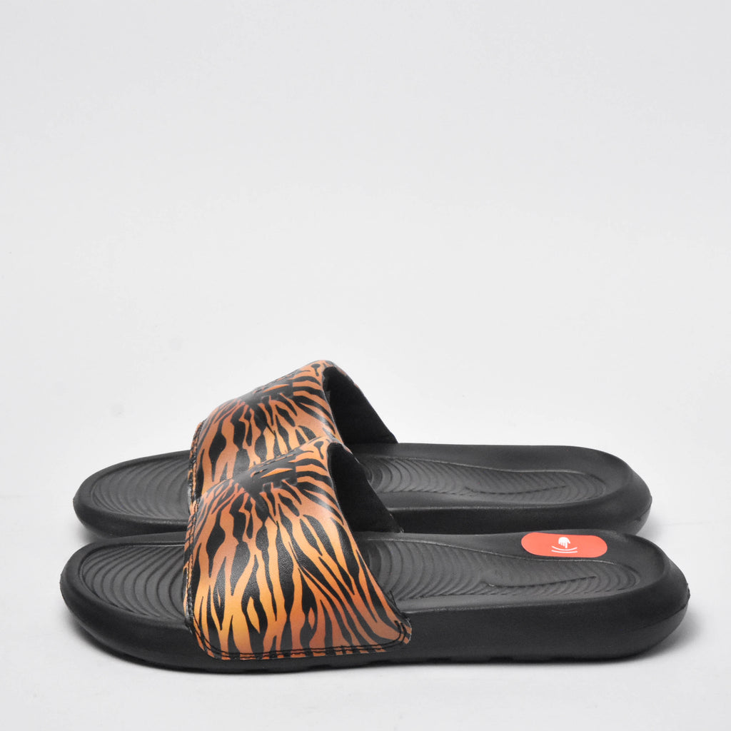 NIKE Victori One Print