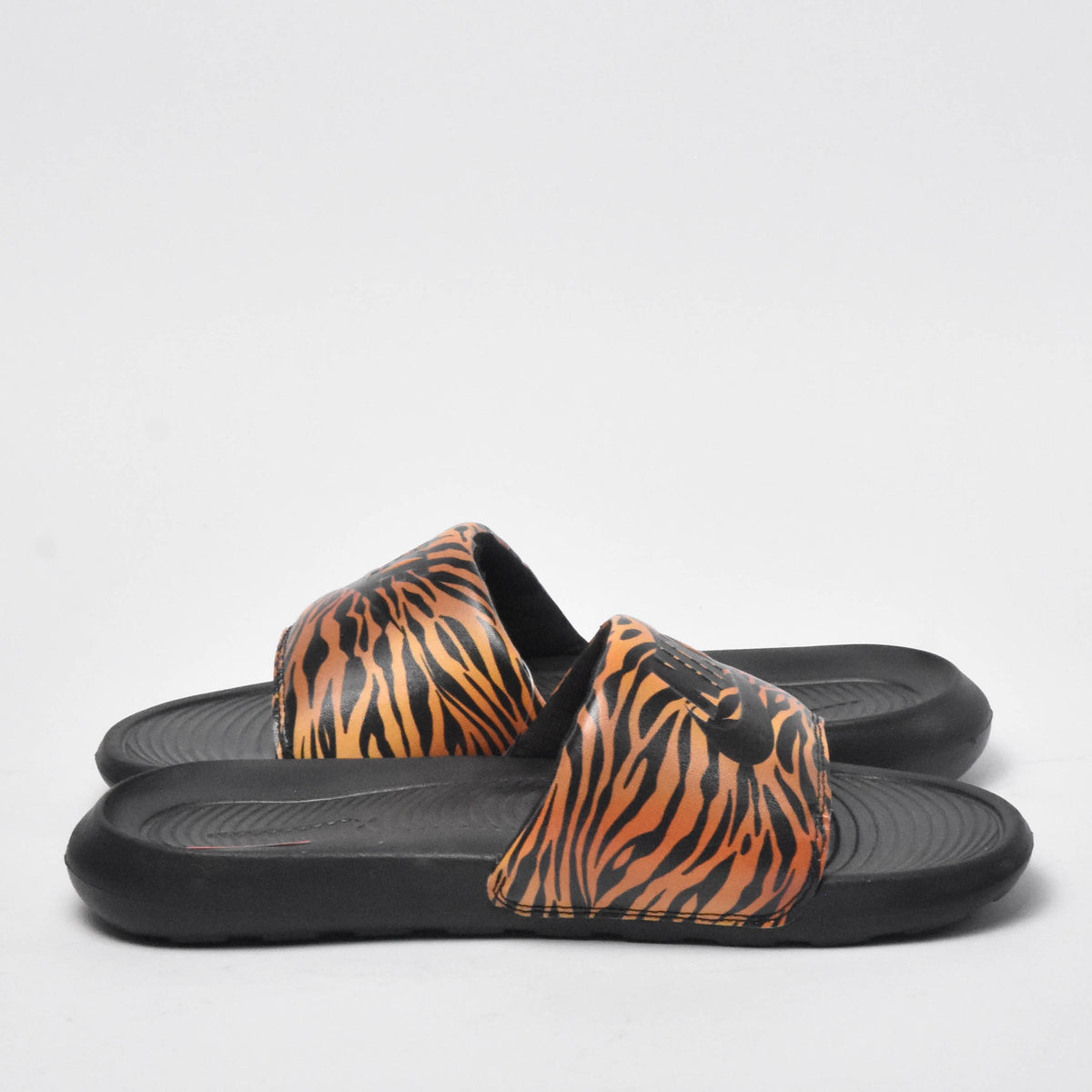 NIKE Victori One Print